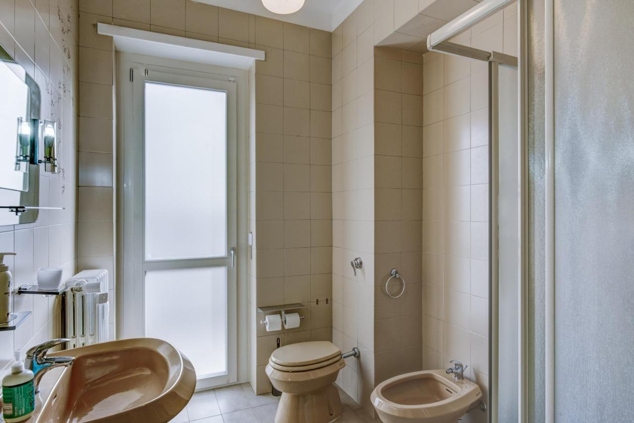 Bramante House - Intero Trilocale Vicino Metro Appartement *