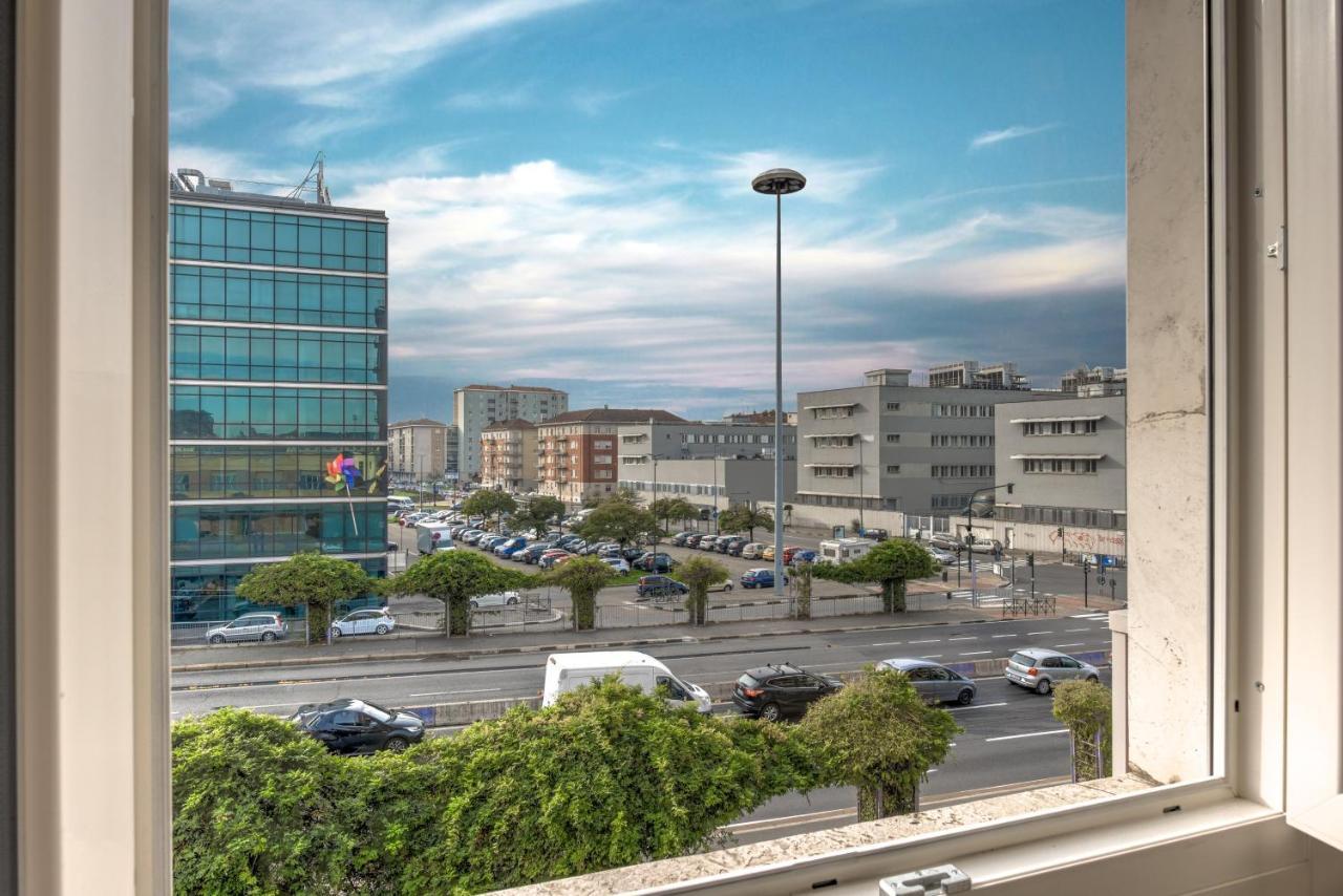 Bramante House - Intero Trilocale Vicino Metro Apartment