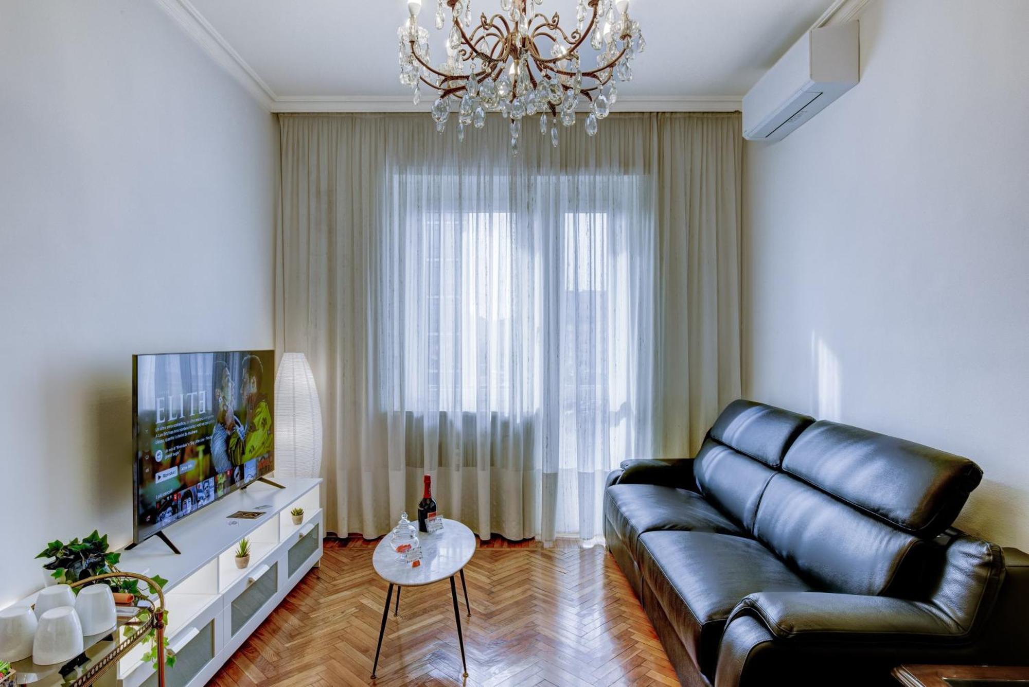 Bramante House - Intero Trilocale Vicino Metro Apartment